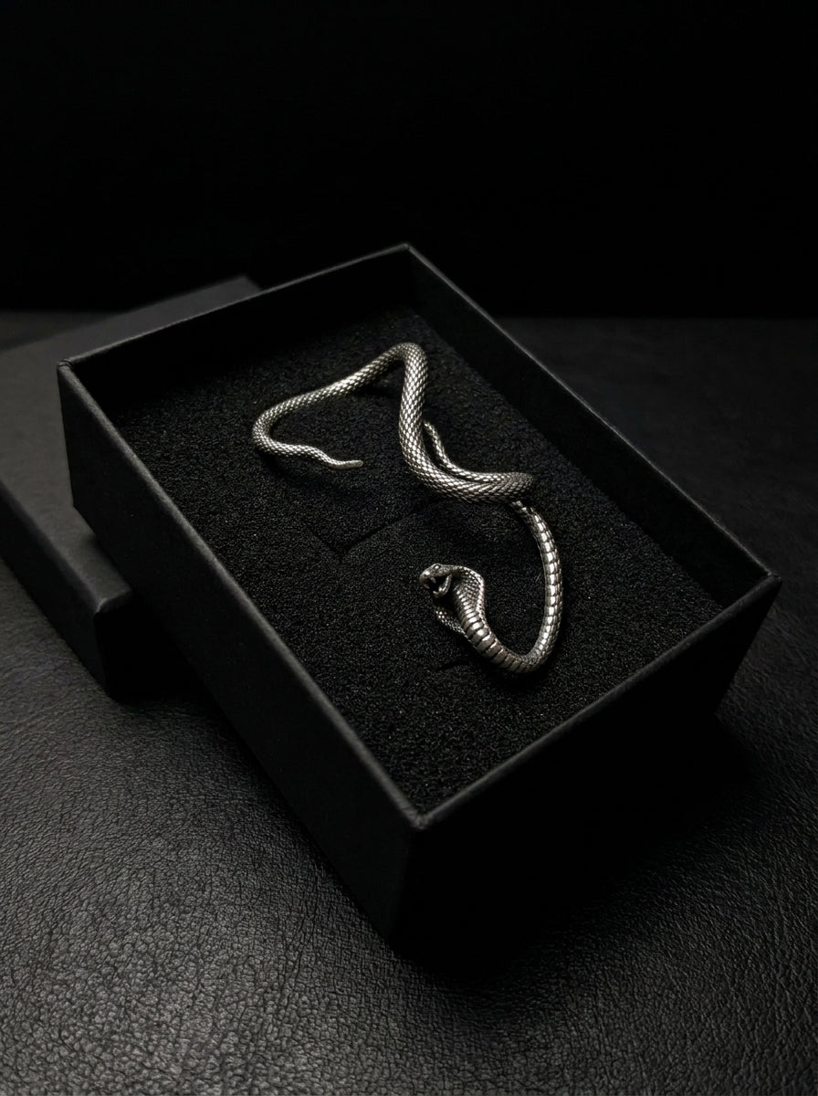 Venomstrike Ear Cuff
